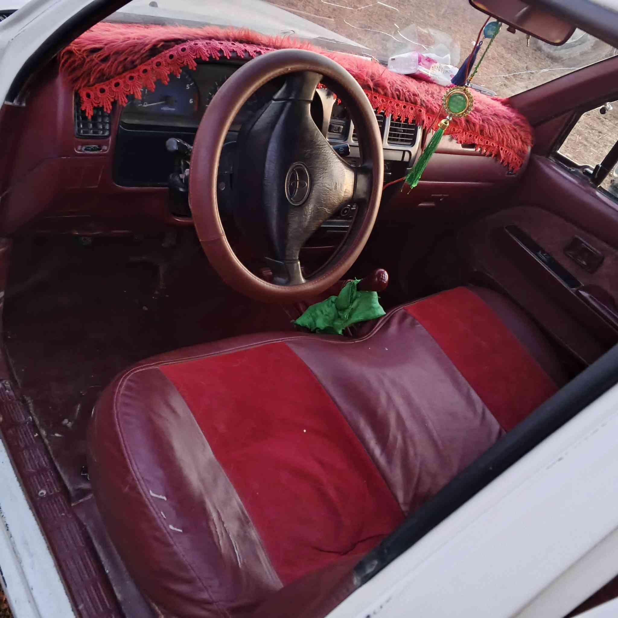 سلام عليكم
سياره للبيع تويوتا 2005 مكفول كفاله عامه كير و محرك وكسن و كشره رقم بصره تريد وكاله تريد تحويل 
مكان سياره ناصرية قضاء دوايه 
سعر 125بيه مجال 
***********
