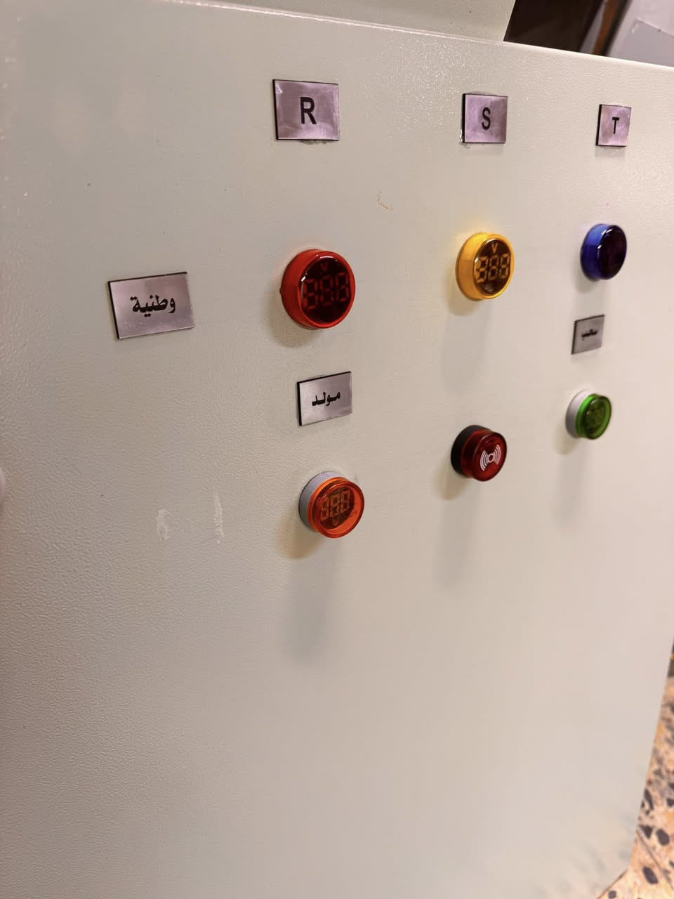 ⁨ الحمد لله
تم اكمال بورد ATS ثلاث مراحل 
وطني + مولد خارجي + مولد منزل 
ابعاد البورد 800*600*250
الدخول اعلى يسار والخروج اعلى يمين 
بإشراف المهندس حسين علي 
لصناعه البوردات الكهربائية بشكل احترافي 
البصرة-***********
#كهرباء #العراق #basra #آلبصرة #cotrol #بغداد #اكسبلور #بغداد #كربلاء #دوائر_كهربائية #تايمر_كهربائي #مهدسين #كهربائي #electrical #engineer #power⁩
