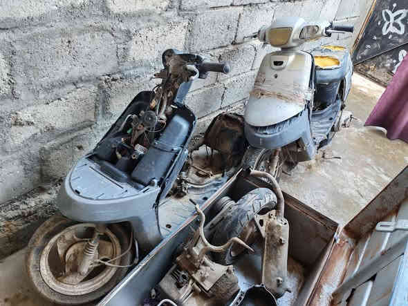 ماطورات للبيع ابيع فحم. مكاني حي صدام سعرهم 95 اثنينهم 

***********
