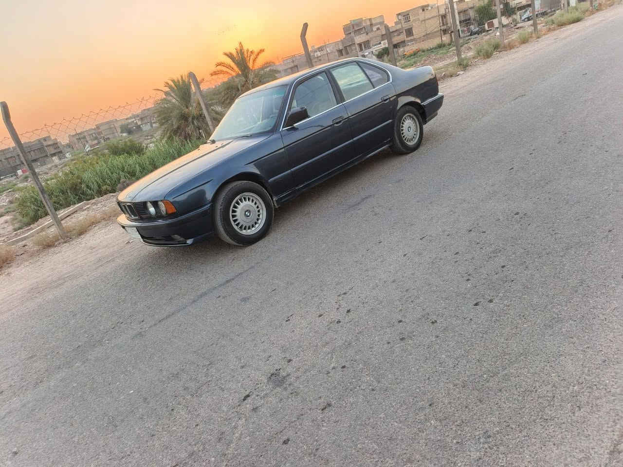 للبيع بي ام موديل 91 كير عادي  كربلاء مشروع وطني موبايل *********** سعر 35$  محرك وكير مكفولات سيارة   مكفوله من ضربه وتبديل  وخياس مصبوغة لجمالية تخم تايرات جددحدادية امامي خلفي  جيده كهربائيات كله شغاله كشن كهرباء فتحه سلايت  مكاني بغداد موجود واتساب
