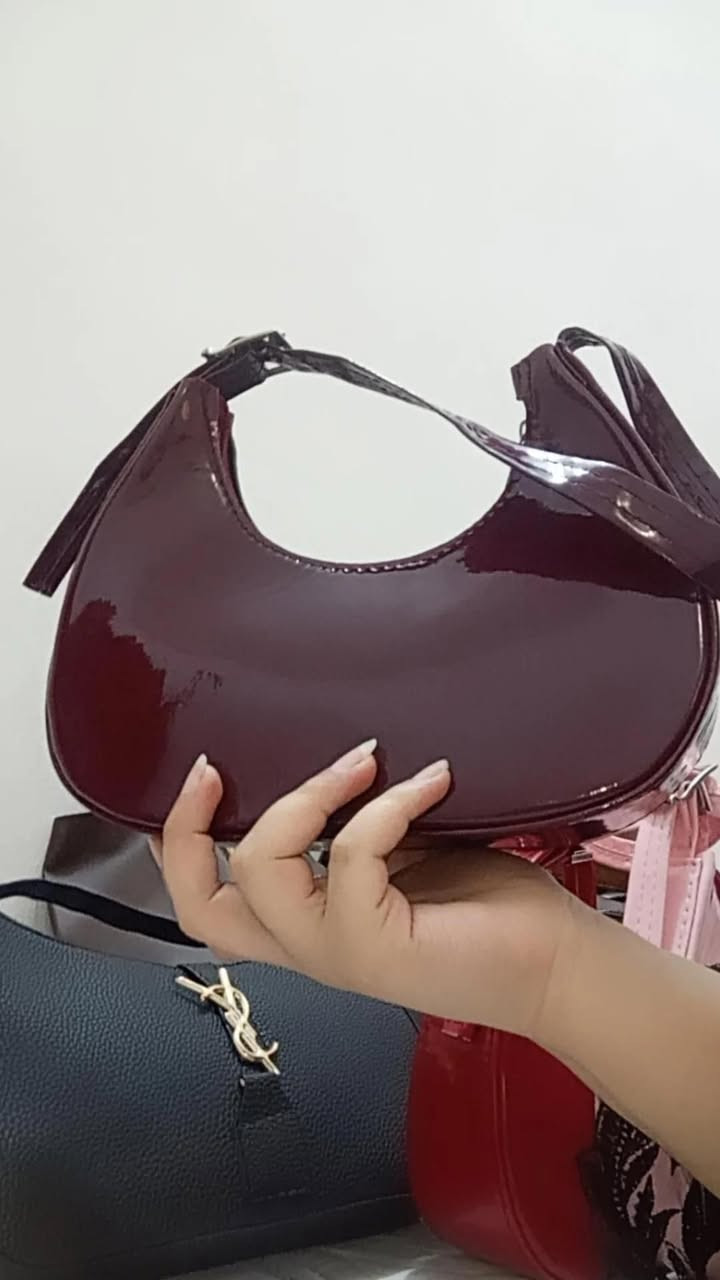 السلام عليكم
حقائب نسائية 
اسعار 4 و 5 
كوالتي عالي الجودة 
متوفر توصيل داخل ديالى 3 الاف


**إذا كنت صاحب هذا الإعلان وتريد حذفه لأي سبب، رجاءا أرسل رسالة إلى الدعم الفني**