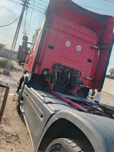 السلام عليكم 
2017 للبيع كفاله عامه رقم أربيل باسمي تحويل ثاني يوم
ماشيه 800 ألف بس
عربانه كرونا فول تخم تاير +بريك + كهرباء
جبتها من أربيل شهر الخامس دبلو ما لاغيه لحد الآن 
السعر 415 ورقه بيها مجال 
ملاحضه العربانه جادر مفصخها فلات وجادرها موجود 
رقم الهاتف  ***********
مكان بصره الدير
