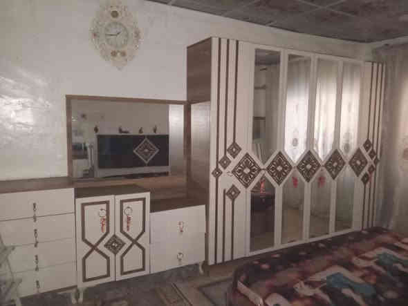 السلام عليكم غرفة اخشاب تركي 7 قطع غرفة جديده تفصال جديد السعر 550 وبيه مجال الاتصال الرقم ***********
