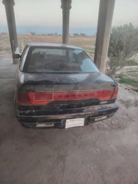 سياره للبيع للسعر 11ورقه رقم الهاتف 07872585031