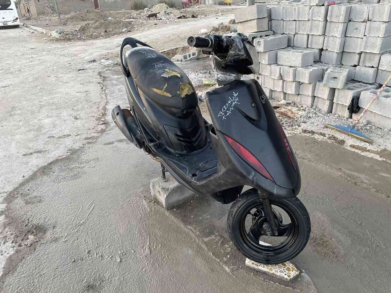 للبيع 
ماكس عدلة 
دراجة كاملة ما نقصها شي 
مفتوحة مرا وحده 
دراجة كلها بلادية 
القرنة 
السعر 425 وبيها مجال 
الشراي خاص 
***********
