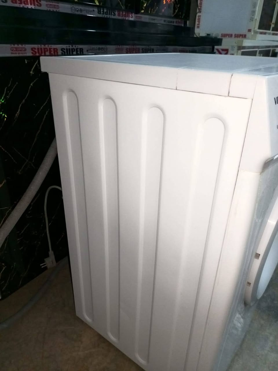 غسالة تماتيك ماركة فستل تركي ٨كيلو نضافة فول للبيع *********** السعر ١٢٥ الف واتساب *********** مع التوصل
