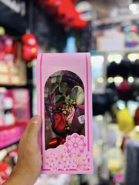 #علب_ورد🔥
#بشكال_مختلفه
#بلوان_مختلفه
 #بــانـــسـب_الاســـعار👌🏾
#يتوفر_لدينا_خدمه_توصيل🚗
                 
العنوان:تكريت القادسيه قطعه 500مقابيل مدخل مجمع الطبي✅
الاستفسار***********
