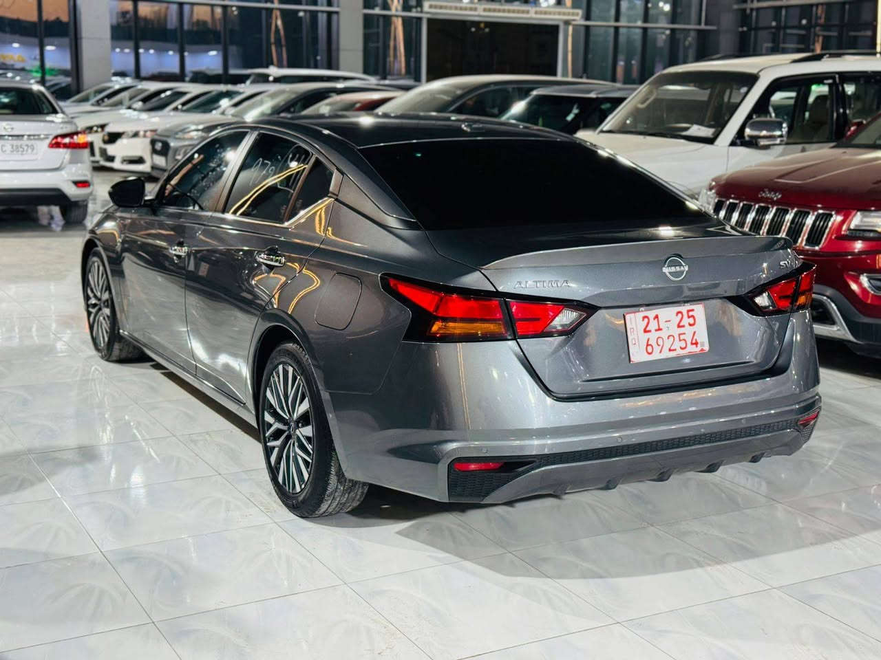 سلام عليكم
- نيسان التيما 2024 فئة SV
-رقم كاتي جديد تترقم شمالي 
-ماشي 36mi
- حادث السياره جاملغ وبونيد صور الضرر السونار داخل المنشور

- حجر بيئة رادارات حتى كتلوكات شركه وياهه كامله مناقصهه برغي باقية على وضع شركة
- عنوان السيارة : ديالى / خانقين
- ***********
