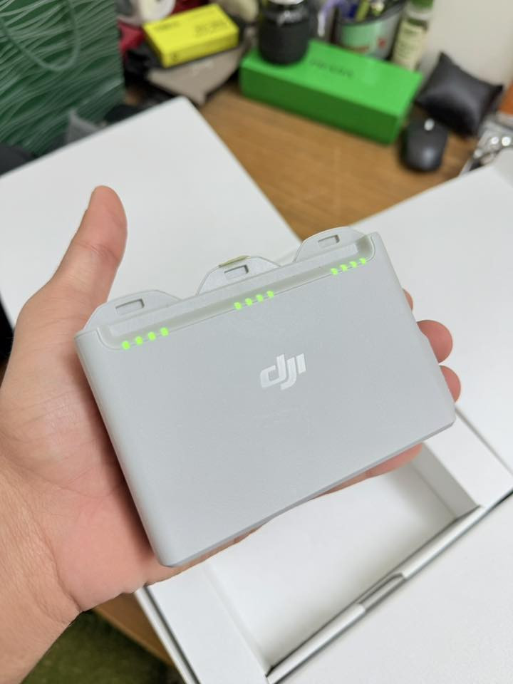 السلام عليكم 
للبيع او مراوس 💢

DJI NEO COMBO ✅

طبعاً الدرون نسخة الكومبوو 
يعني اكيد ملحقاتها تكون الموشن كونترول للتحكم
+الاهم و المميز هوة النضارة الكونترول الي تكون خاصة بطائرات الـ FPV حصراً 

+شاحنة مع 3 بطاريات 

النظافة مثل ما موضح بالصور 100‎%‎ 
فقط الدرون بيها طخات بسييطة وممبينة اصلاً وطبيعي لان مال استخدام 

المكان :بغداد/بوب الشام
الرقم : ***********

السعر :750 الف بيها مجال بسيط
