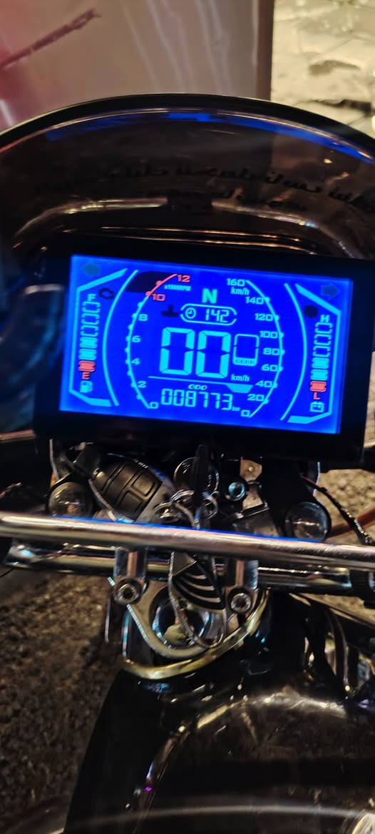 السلام عليكم دراجه لبيع سيفان سونك دراجه نظيفه أمانته الله سعره 850 مكاني بغداد هذا رقمي ***********
