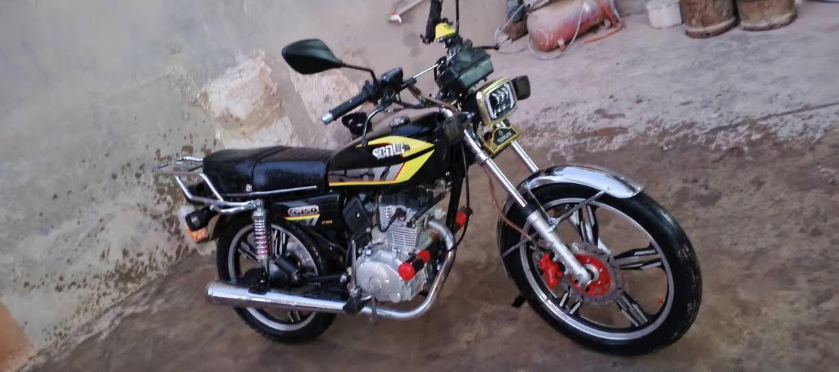 السلام عليكم
دراجه ايراني 24 كهربائيات كلها شغاله 
 بس شاشه طافيه مكاني سامراء السعر 625
رقمي ***********
