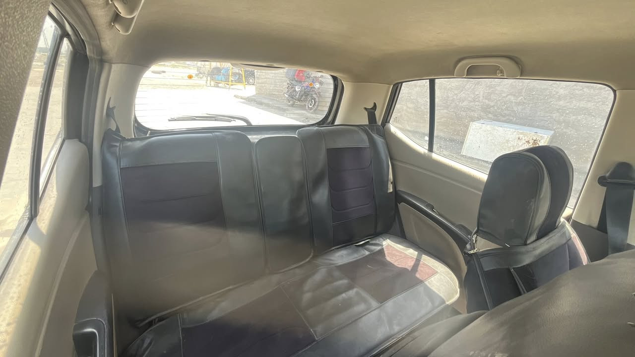 هونداي ستيشن i10 موديل ٢٠١٥ خليجي ماشي ٥٩ الف حقيقي كير محرك تبريد كفاله بيها فقط قطعتين وطخه بالباب الخلفي السعر ٦٦ وبيها مجال مكاني حلة مركز ***********
