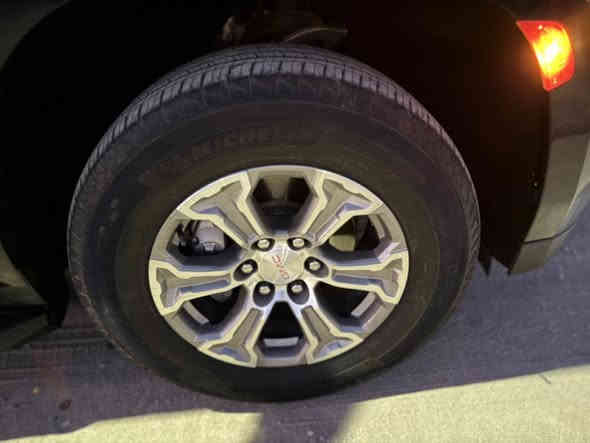 يوكن 2024 sle رقم بصره تحويل ثاني يوم ماشيه 27 الف كم كفاله عامه تحديد مسار رادار صندوق كهرباء حساس امامي خلفي تشغيل عن بعد ثلاجه داخليه ويل 18 كرسي كهرباء شاشه car play وضعيات قيادة متعدده نظام الملاحه تحذير تصادم شاشة ديجتال كاميرة خلفية السيارة جديده بمعنى الكلمة سبير منازل السعر 523 $ للاستفسار الاتصال على الرقم ***********
