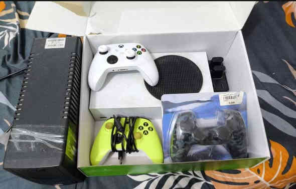 سلام عليكم اكس بوكس سيريس اس للبيع التفاصيل👇

إكس بوكس سيريس اس للبيع 

ذاكره512 كامل ملحقات فقط بدون الجوستك الخضراء احتاجها جهاز كامل كارتونه مالته كلها يجي وياها جوستك الأصلي مع اصابع وكفر الجوستك جديد مع بطاريات ثنين هيه والقاعده مع يو بي إس السعر400 وبي مجال قليل العنوان ميسان قطاع 28 التواصل ع هذا الرقم *********** + الصور قديمات قبل كم شهر
