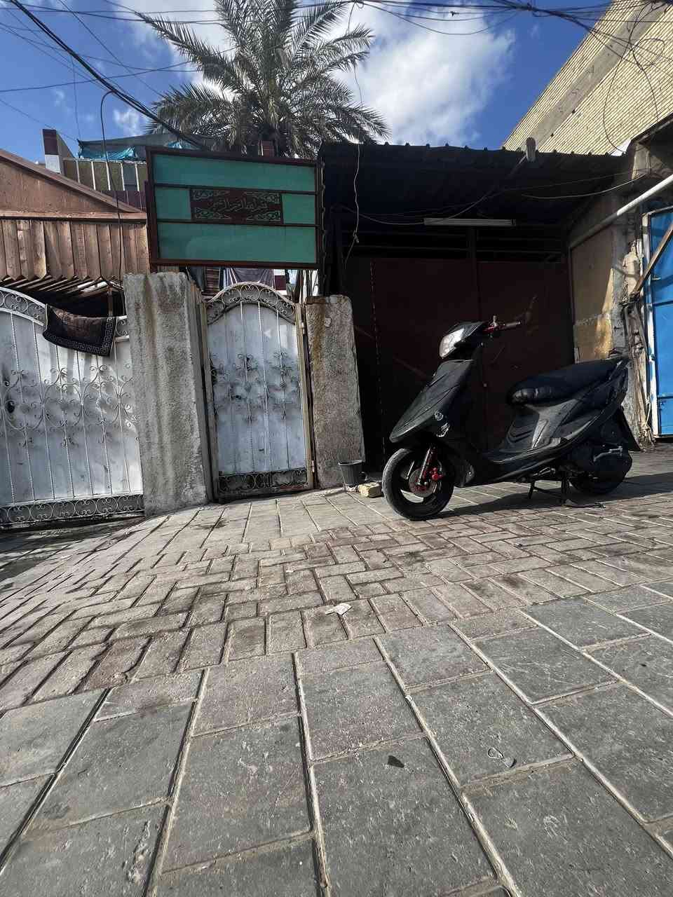 سلام عليكم دراجه ماكس عدله كفاله عامه كهرباء كلها شغاله مكينه بلاديه ملاح يخبل نصبه وخلقه ومعدل وشلعه جيب الف فيتر وفحص سعر700  رقم *********** عنوان شعب شارع عدن شراي خابر وتدلل موشراي اعبر المنشور
