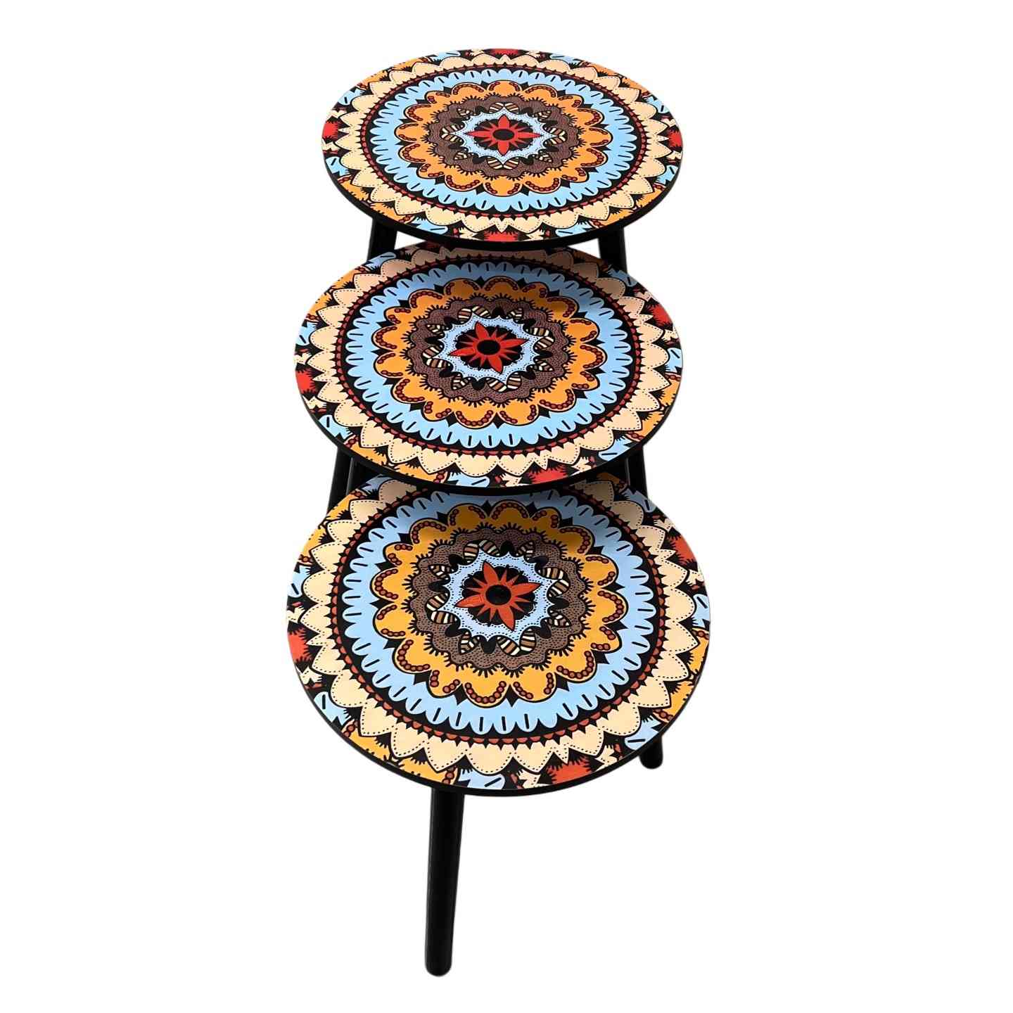 طقم طاولات استكان (3 قطع) بنقشة ماندالا ملونة
السعر 35 والتوصيل مجاني

طقم طاولات تقديم عصرية مكون من ثلاث قطع بارتفاعات متدرجة، يجمع بين التصميم العملي واللمسة الفنية التي تضفي حيوية على ديكور منزلك.

• طقم مكون من 3 طاولات دائرية متداخلة لتوفير المساحة عند عدم الاستخدام.

• سطح مزين بنقوش "ماندالا" هندسية بألوان متناسقة وجذابة.

• أرجل خشبية صلبة باللون الأسود توفر ثباتاً ممتازاً.

• تصميم خفيف الوزن يسهل نقله وتحريكه داخل غرفة المعيشة.

• سطح ناعم سهل التنظيف.

المواصفات:
• الشكل: دائري.
• النقشة: زينة ماندالا شرقية حديثة.
• العدد: 3 قطع (كبيرة، متوسطة، صغيرة).
• نوع الأرجل: أرجل ثلاثية لكل طاولة لضمان التوازن.

محتويات العلبة
• 1 × طاولة حجم كبير، الابعاد: 40*57 سم.
• 1 × طاولة حجم متوسط، الابعاد: 40*47 سم.
• 1 × طاولة حجم صغير، الابعاد: 40*37 سم


**إذا كنت صاحب هذا الإعلان وتريد حذفه لأي سبب، رجاءا أرسل رسالة إلى الدعم الفني**