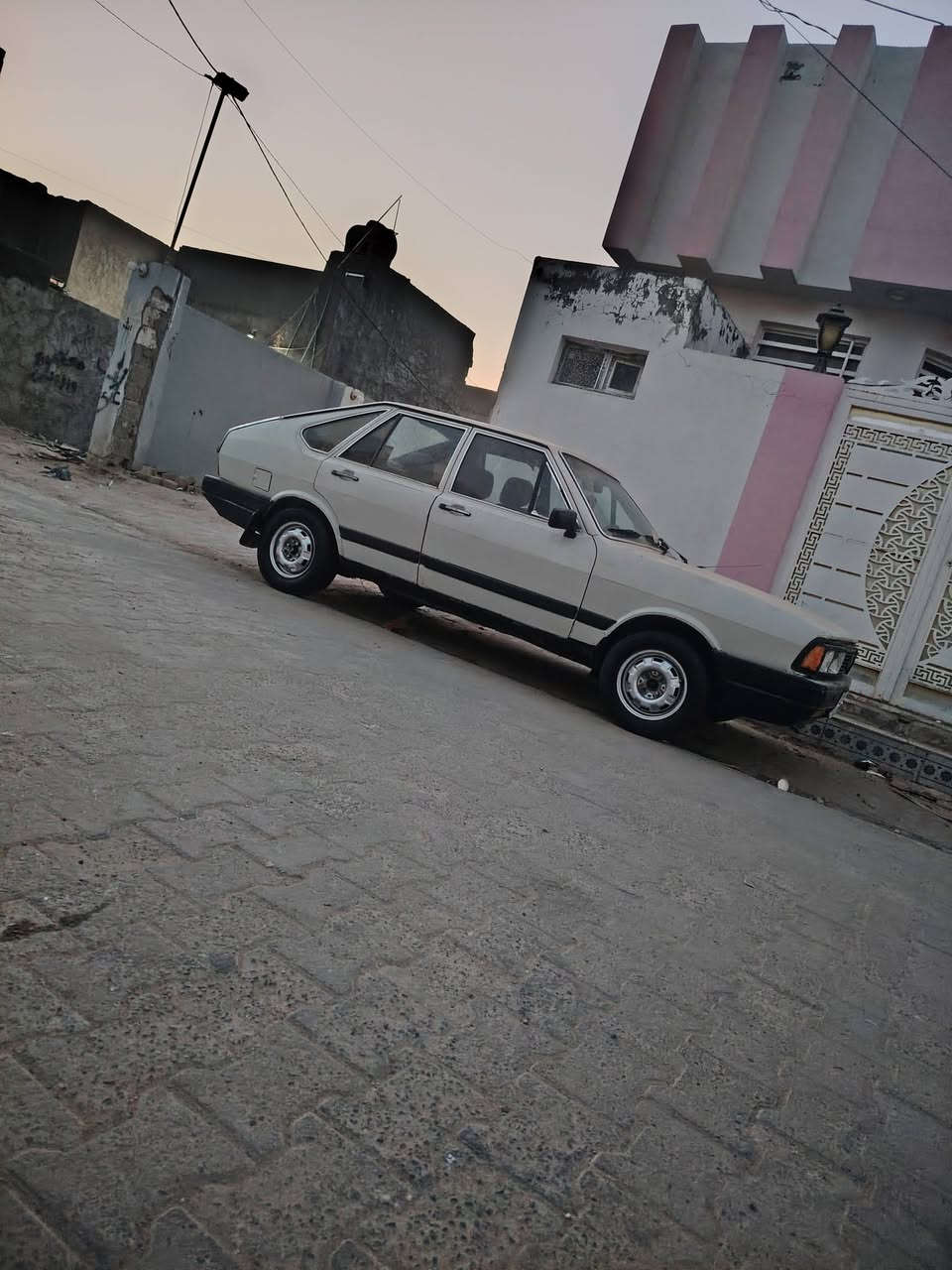 برازيلي للبيع مديل 87بسمي تبريد شغال كهربائياتها كلها شغاله مكينه جديده كير خمس نمر مكاني نجف ***********

