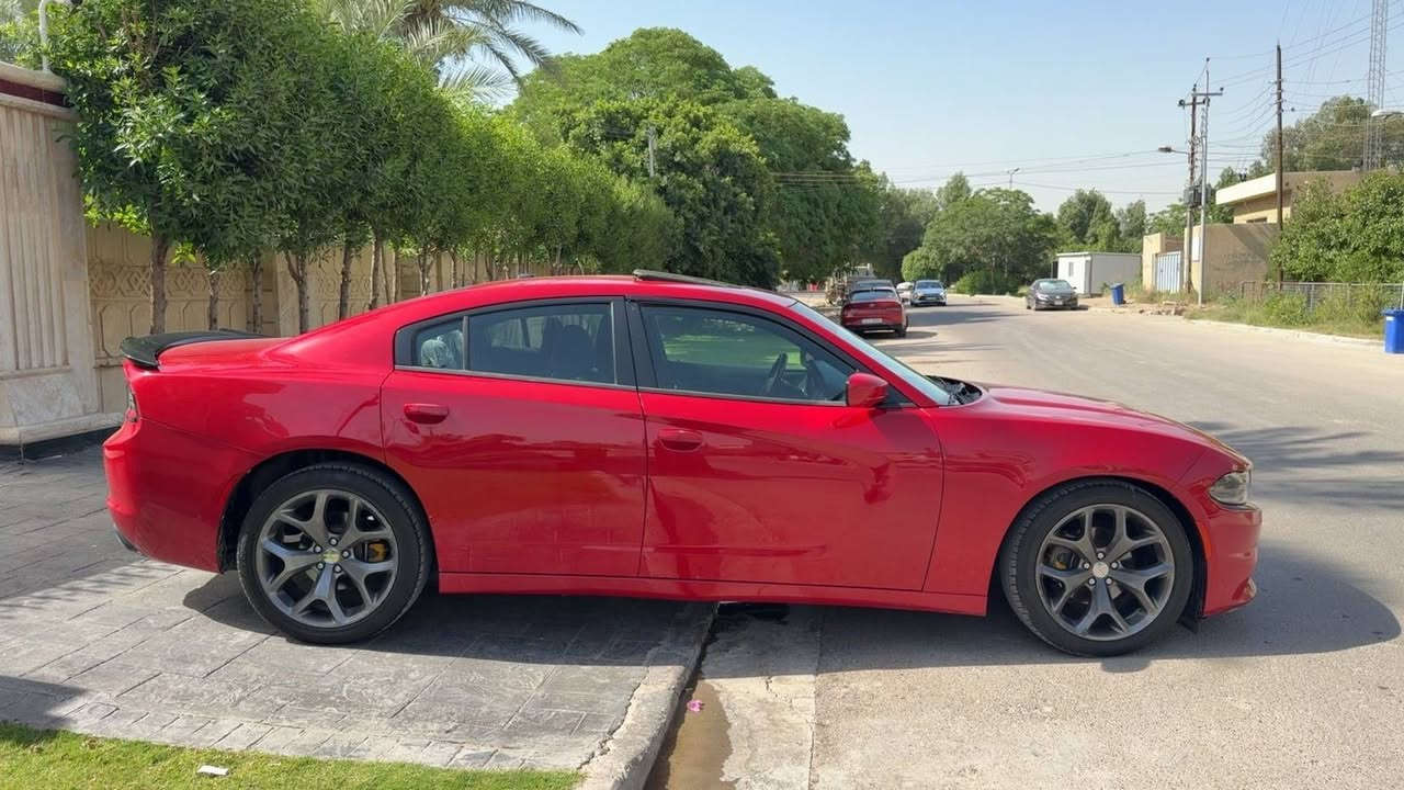 جارجر SXT بلص  2015
فول مواصفات بصمة فتحة 
كشنات تدفئة 
شاشة كبيرة 
تحكمات ستيرن 
ماشية ١١١ ميل 
سيارة كلين 
بيهة القبق مال الجنطة من جاية مشلوع السبايدر وانصبغ مكانه فقط 

سيارة حلوة ونظيفة مقارنة بخواتهة وموديلهة 
داخلهة جديد وما متعوبة على ايد وحدة 
بدون ضربة بدون ايرباك 
*********** 
مكانهة بغداد

🔴 علق سوف يوصلك الرسائل سعر

