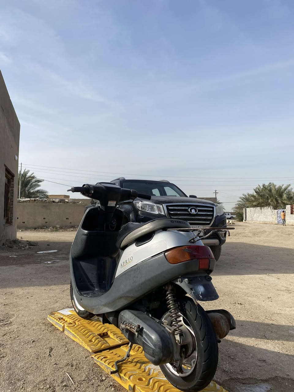 سلام عليكم دراجه بطة نثيه للبيع دراجه حاويه ما مفتوح بيها برغي فول كهربائيات نعومه صوت ماكو خرسه مكاني سماوه
***********
