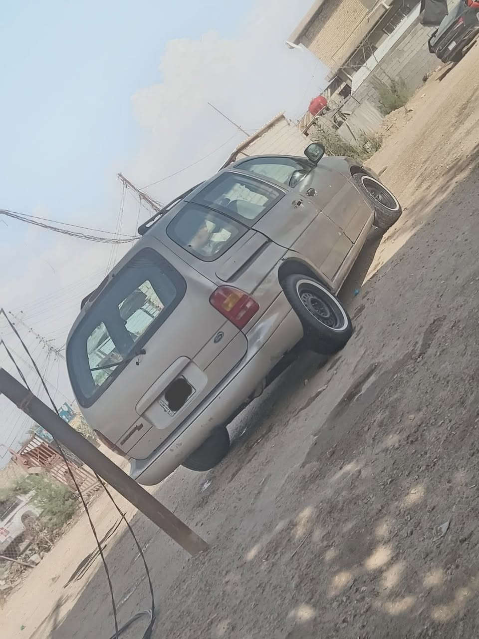 فورد أمريكي موديل 96  مكاني نجف كير ومكينة ناعمات زوج تايرات جدد أمامي والخلفي انضاف السيارة ما عايزة
***********
فورد أمريكي موديل 96  مكاني نجف كير ومكينة ناعمات زوج تايرات جدد أمامي والخلفي انضاف السيارة ما عايزة
