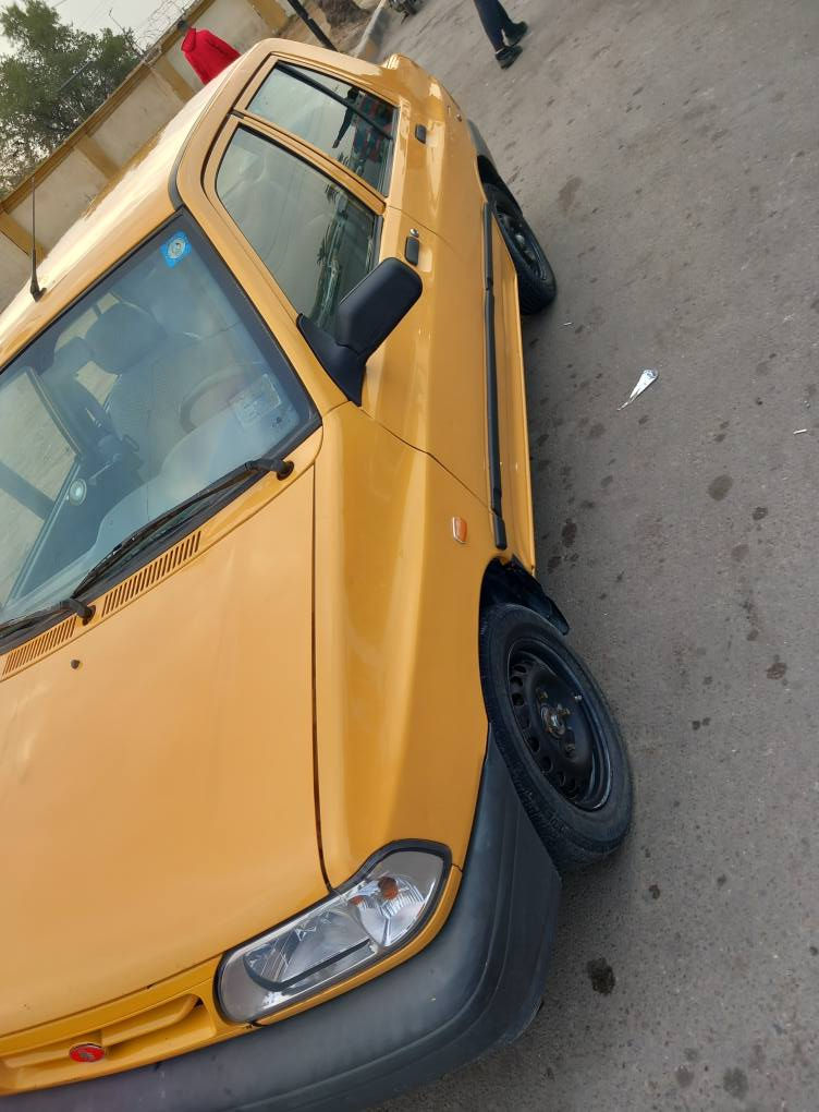 السلام عليكم شباب سايبه البيع مديل 2017 سياره خير من الله الف ما تصرف عليهه عنواني بغداد مشتل سعر 45 وبيهه مجال حك جيه ***********
