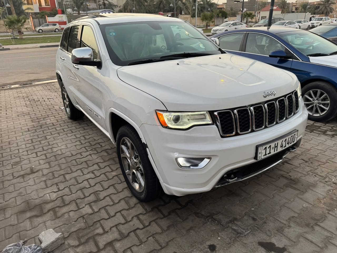 السلام عليكم جيب مديل 2015 رقم بغداد باسمي السياره مكينه أمريكي مكينه كير حداده كفاله 
السياره بيها صفحه صبغ 
مكان السياره بصره جمهوريه 
لاستفسار انتصل ما متواجد ع نت *********** 
السعر 188 قفل
