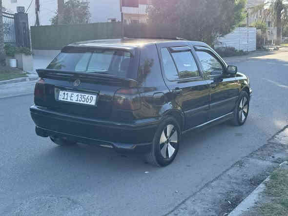 كولف موديل 1993 محرك 4 سلندر قبق ابيض البلاد
كير اوتوماتيك مصبوغه عام بلجديد بدون ضربه بدون خياس
محرك وكير مكفولات صدر امامي خلفي جديد تخم تاير جديد ،، تبريد ثلج ،، السياره جاهزه كلها ،، رقم بغداد الدولي سنويه وهزه جديده ،، المكان بغداد حي الجامعه
السعر 49 ورقه 
***********
