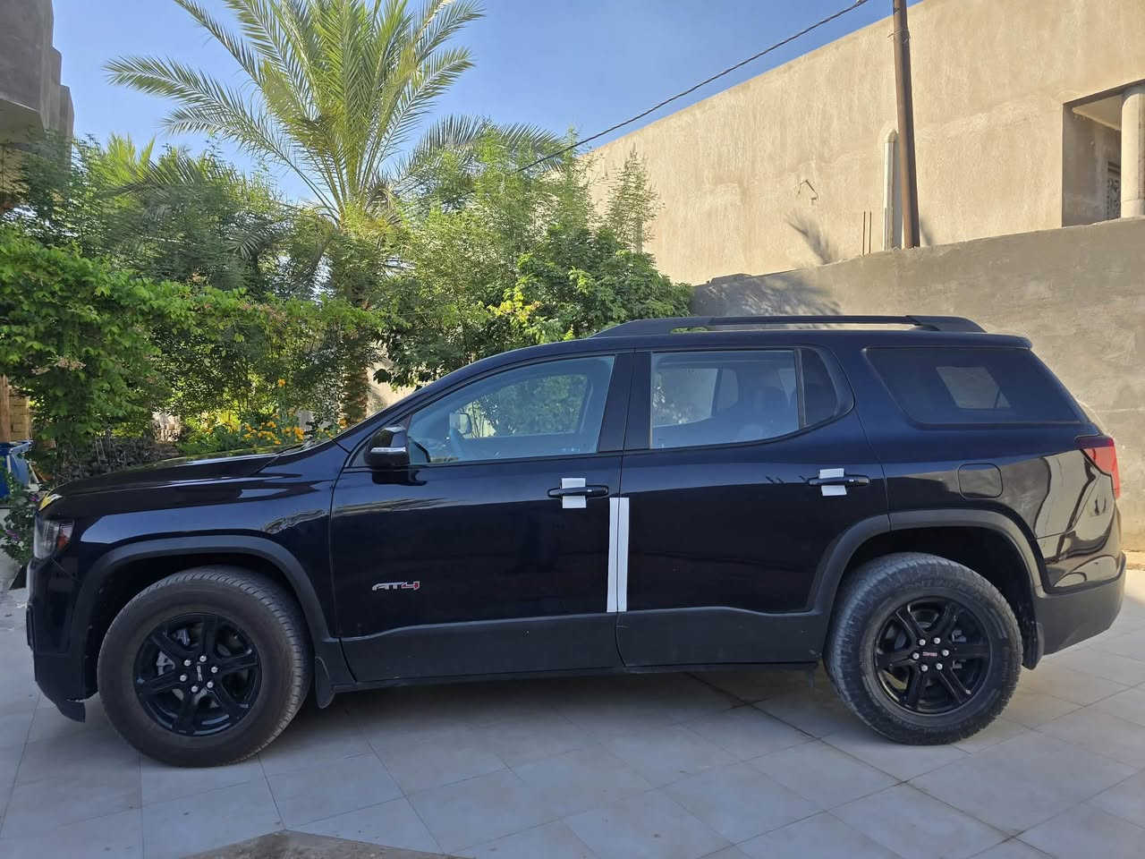 السلام عليكم
جمسي اكاديا 2021 at4
GMC Acadia at4

فول مواصفات واحد ع واحد 

بنوراما فتحتين

داتا شو 

مكينة 6 سلندر 3600

كشنات خزن ميموري

كشنات تدفئة وتبريد

رادار امامي وخلفي وجانبي

كشن هزاز ويه الرادار

كشنات الخلفية منفصل سياحي 

5 كامرات محيطية 360 

شاشة وعدادات ديجتل 

دفع ثنائي و رباعي تحكم يدوي

ثلاث قطع تبريد منفصل

وبعد بيها هواي مواصفات

حادث خفيف جاملغ وبنيد وصور الحادث مرفقه بالمنشور

 سياره جديده وجاهزه من كلشي 
ماشيه 73 الف كيلو متر
المكان البصرة قضاء المدينة
السعر 225 ورقه

***********
