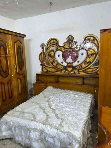 غرفه اخشاب مستعمله للبيع خمس أبواب ملحق صاج نضيفه زاوية كنتوريه ضهر جرجوبه براغي مديل نفخ مقوس السعر 600 بغداد الاتصال *********** متواجد واتساب اكو توصيل بكروه
