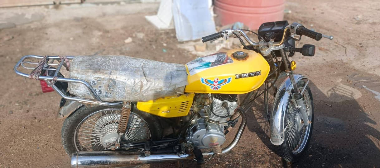 تايكر مديل عشرين اوراق اصولي  وكيلها شركة العذراء علي تقي  بل مرور   دراجة يرادلها ترتيبات بصيطه لومكينة مالتها حديدة ما مفتوحه ولا محطوط صبانه عليها سعر 750وبيها مجال قليل مكاني بصرة الكزيزة ***********
