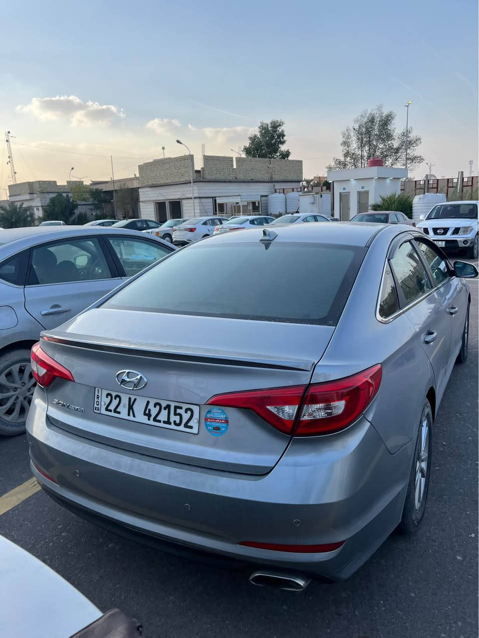 سلام عليكم سيارة سوناتة محرك GDi مديل 2017 وارد امريكي رقم اربيل
حادثه مذكور بلسونار دخول السياره ضربه بس دعاميه وصار بلعراق شخط بلباب الصدر ونصبغ والباب نفسه صار بي تقسيم والمدكر الامامي تقريباً شبر بارد ورصعات خفيفه مذكوره بلسونار والسونار موجود بلمنشور 
هستوني مبدل حداده بلكامل خلفي وامامي + مشط + افلنجات + دسكات + ذان محرك كله جديد بلكامل السياره نضيفه ولله مال جناي وتخم تايرات بلجيس 
السعر 125 وبيه مجال بسيط حك الجيه 
السياره اربيل والمالك من اهل البصره 
العنوان بصره نواب ضباط 
رقم ***********
غير متواجد علفيس البصرة, العراق
