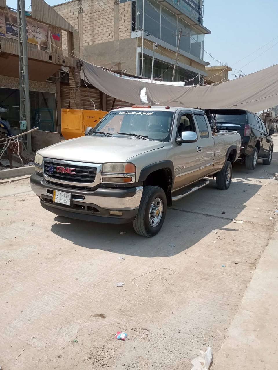 السلام عليكم جمسي للبيع موديل 2001الرقم بغداد بالسنويه كرين انقاذ كير 1000مكينه 5300قماره وربع مكان سياره حله السعر 110الاستفسار على الرقم***********
