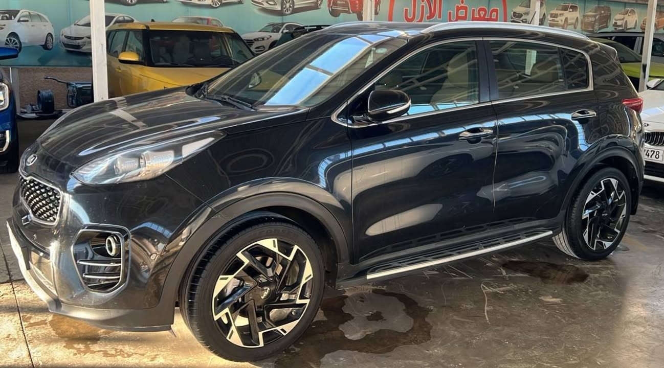 السلام عليكم سبورتج ٢٠١٨ خليجي فول مواصفات بنوراما بصمه بك لايت لد رادار امامي مكفوله صبغ وتبديل وبارد سياره جديده ماشيه ٩٠ الف محرك  GDi رقم اربيل مكان السياره واسط الكوت بيع فقط *********** السعر ١٧٥ ورقه
