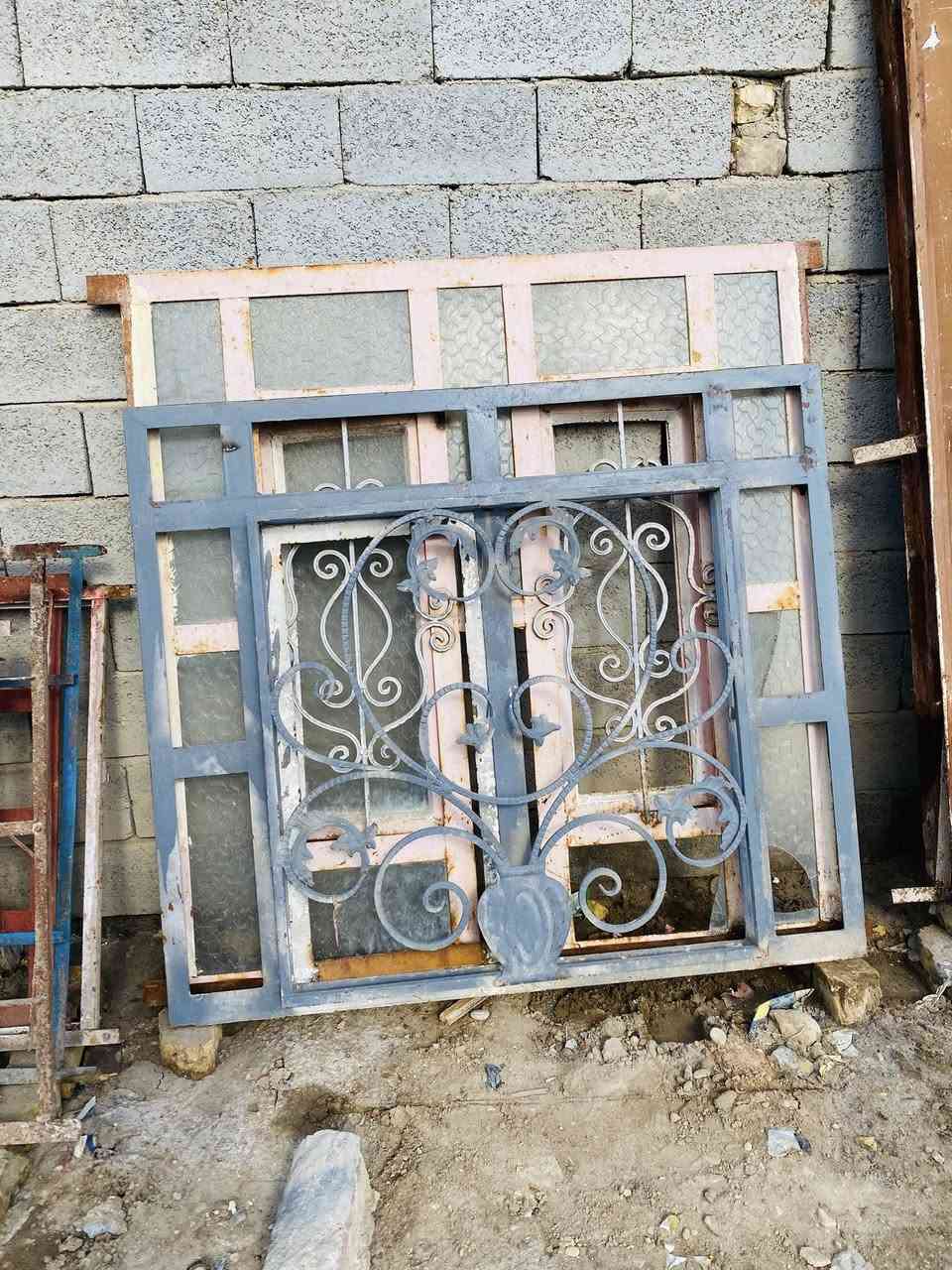 السلام عليكم 
موجود أبواب وشبابيك مستخدم 
شيلمان جديد ومستخدم 
بواري كهرباء 
هنگلاين جديد ومستخدم 
قفص مكيف 
شبابيك حمامات (مفرغات )
أتاري +شيش مستخدم 
مكان المحل شارع الدوايه قرب حسينيه سيد جاسم 
***********
