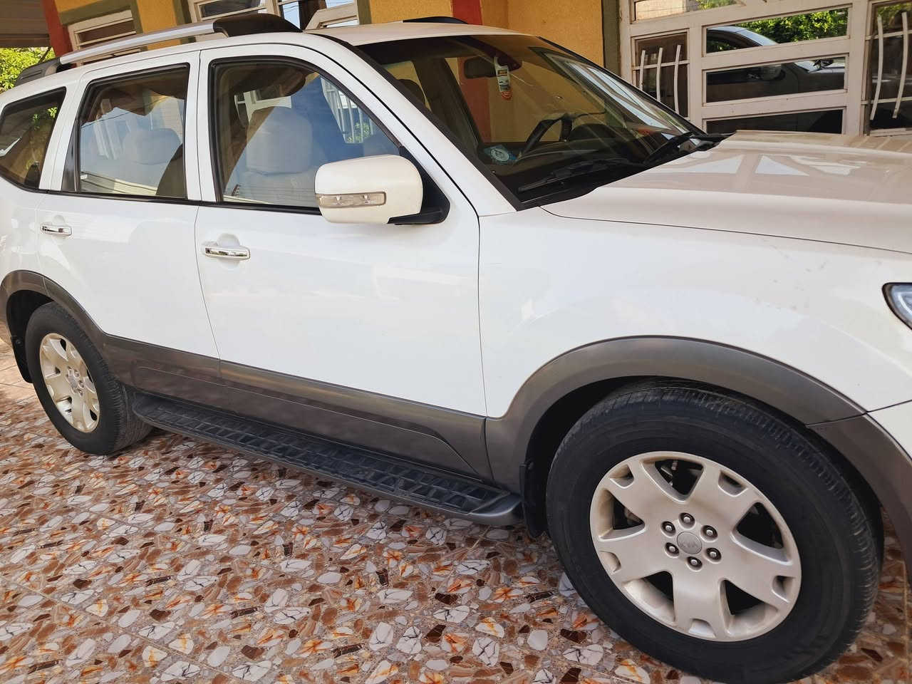 السلام وعليكم كيامهافي للبيع
موديل 2012
بصمه 
كشن كهرباء
مكفوله 
فقط باب السائق بارد
تخم تاير
كشنات جلد
فتحه
مكفول كير ومحرك
السعر 150 
***********
