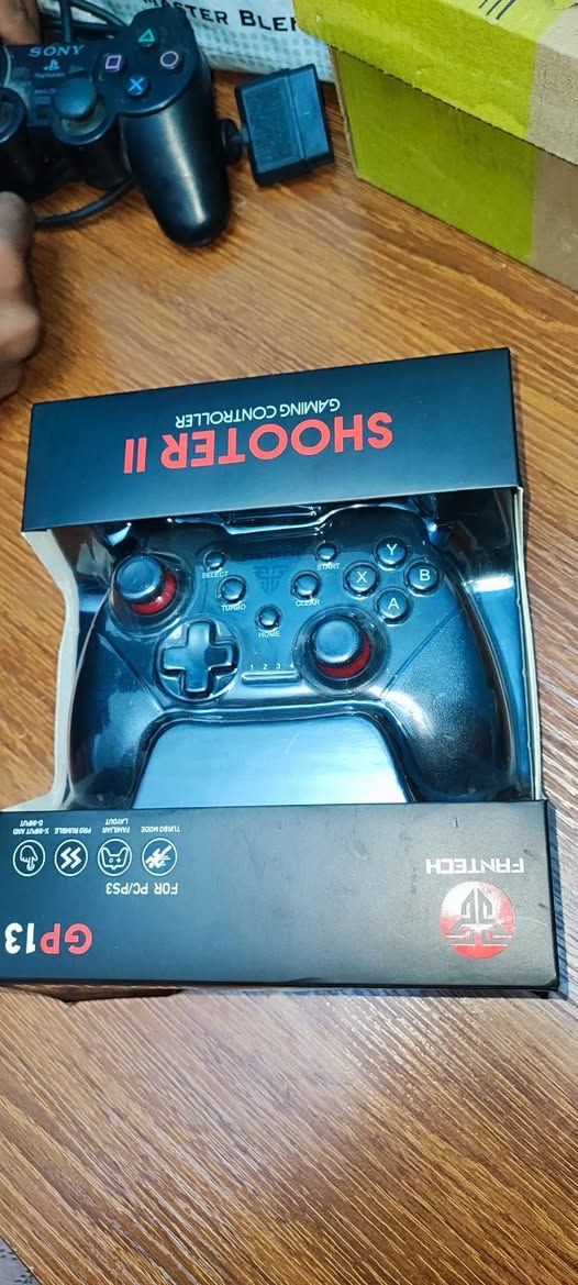 بلايستيشن 2 للبيع وياه 3 يدات ملحقاته كامله السعر 35 الف
مع جويستك سلكي ماركة Fantech Shooter II GP13 الاصلي غير مستخدمة اطلاقا السعر 10 الاف
العنوان طويريج الرجيبة للاستفسار على الرقم
***********
