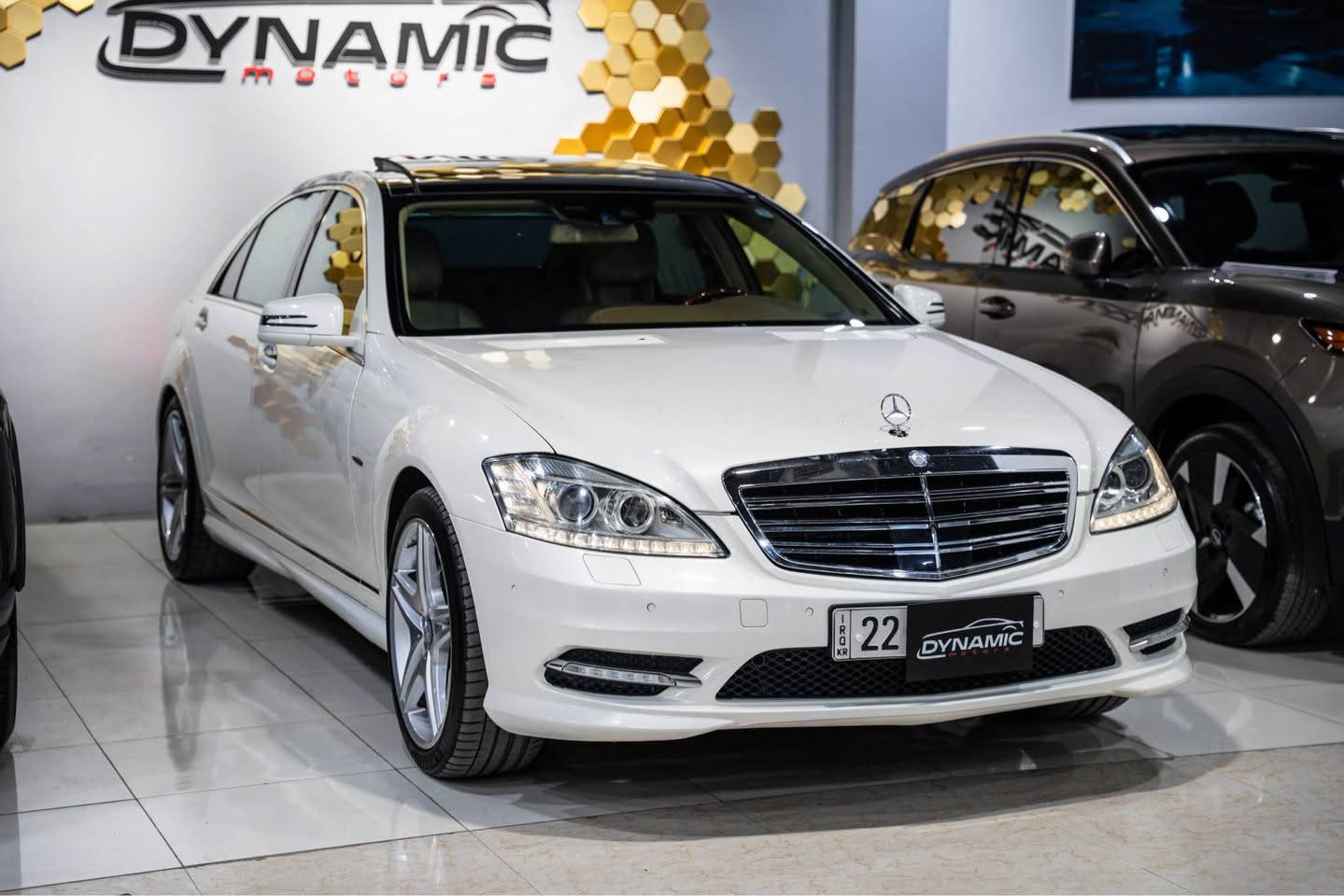 2012MERCEDES-BENZ S CLASS 350 AMG
 خليجي شركة اربيل
موديل:2012
موارد: خليجي
عداد مسافة:  140,000KM
محرك: 6 سلندر 
‎ضرر:  كفالة عام بي ملاحظات بسيط

ارباك: كل سليم
سيارة رقم اربيل جديد
مكان اربيل قريب شارع شورش معرض دايناميك موتورز
من ساعة 10 صباح الي 10 اليل مفتوع 
‏‎من المعلومات سعر الرجاء التصل علي وتس اب 
                                                                                              *********** أربيل, العراق
