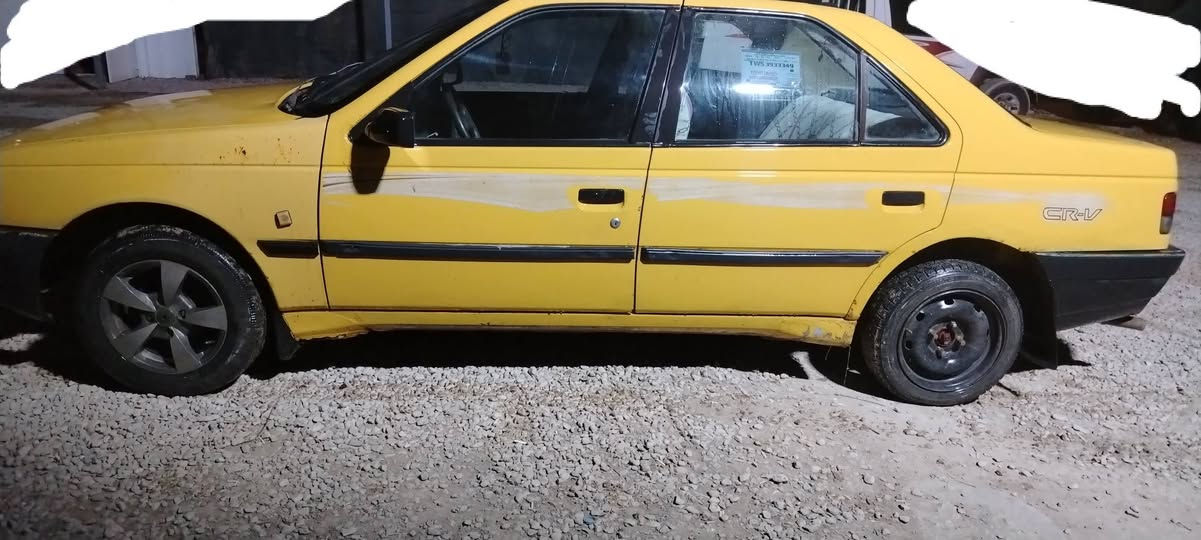 السلام عليكم روى للبيع موديل تسعه رقم انكليزي مداور بنفس الوقت للبيع بسبب الحاجه نظافه تجي تقنع وتاخذها السياره شايله روحه رقمي *********** سعر ١٣ ورقه بسعر رقم بيها مجال للشراي
