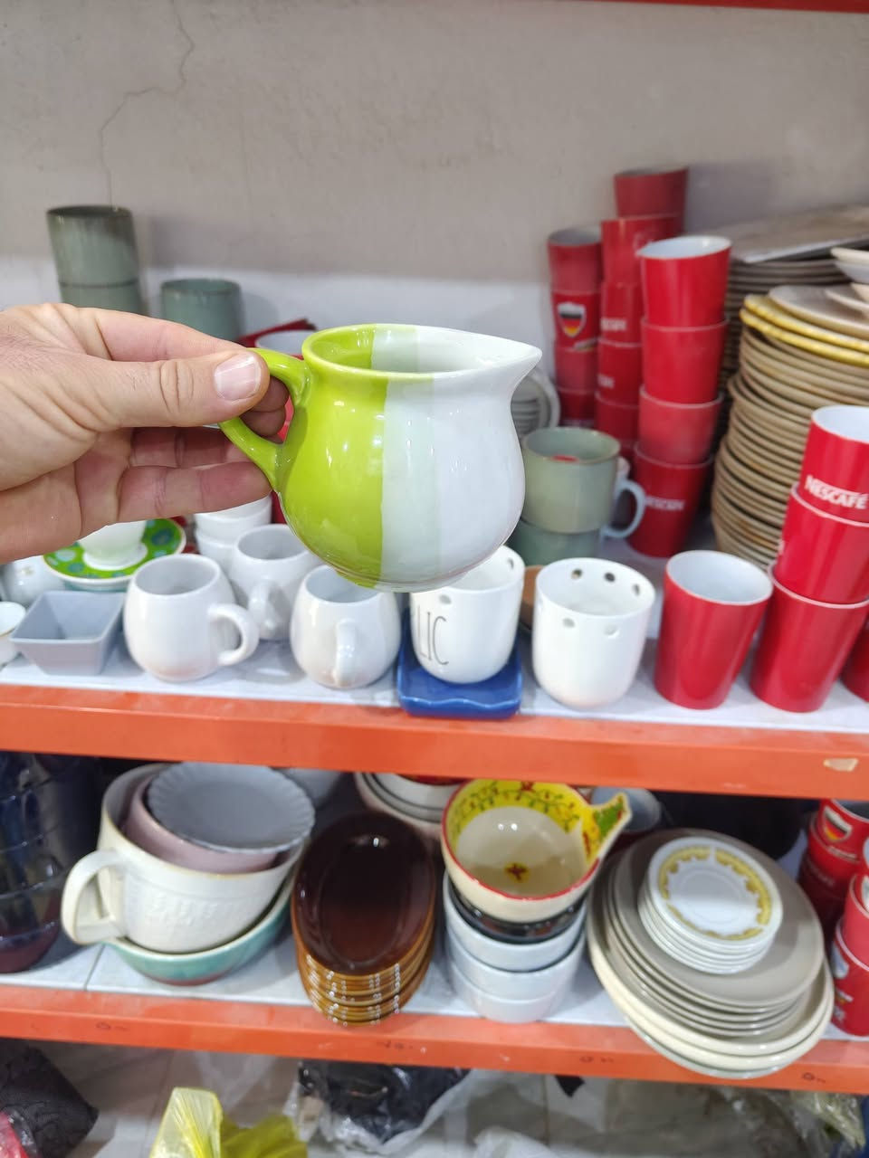 اللهم صل على محمد وال محمد 🤲 🤲 🤲  
السلام عليكم متابعينا الافاضل ورحمة الله تعالى ✋✋ 
شهر رمضان مبارك تقبل الله صيامكم وقيامكم 🤲🤲🤲
فرفوري ملون درجه اولى وباسعار مناسبة جدآ 
جميع الاحجام والانواع والالوان زورونا قبل نفاذ الكميه 
بضاعه داخل المجمع متنوعه بيع مباشر ✅✅✅✅
 والاسعار مناسبة جدآ 💲💲💲💲💲💲
يوجد خدمة توصيل لجميع المحافظات 🚛🚛🚛🚛🚛
العنوان ذي قار سوق الشيوخ شارع دكتور عمار قرب اسواق الكفيل ومقابل مطعم المدينة الفرع الثاني 🍗🍗🍗🍗
رقم الاعتماد واتساب *********** 📞📞📞📞
مجمع البيت الالماني في سوق الشيوخ 🇩🇪🇩🇪🇩🇪
