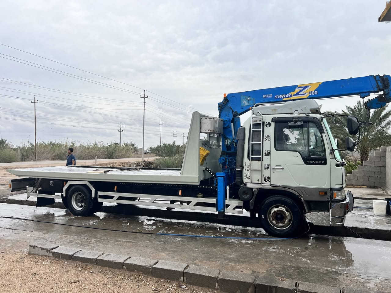 السلام عليكم للبيع هينو طيره صطحى وكرين رقم بصره بسمي كفاله ***********
