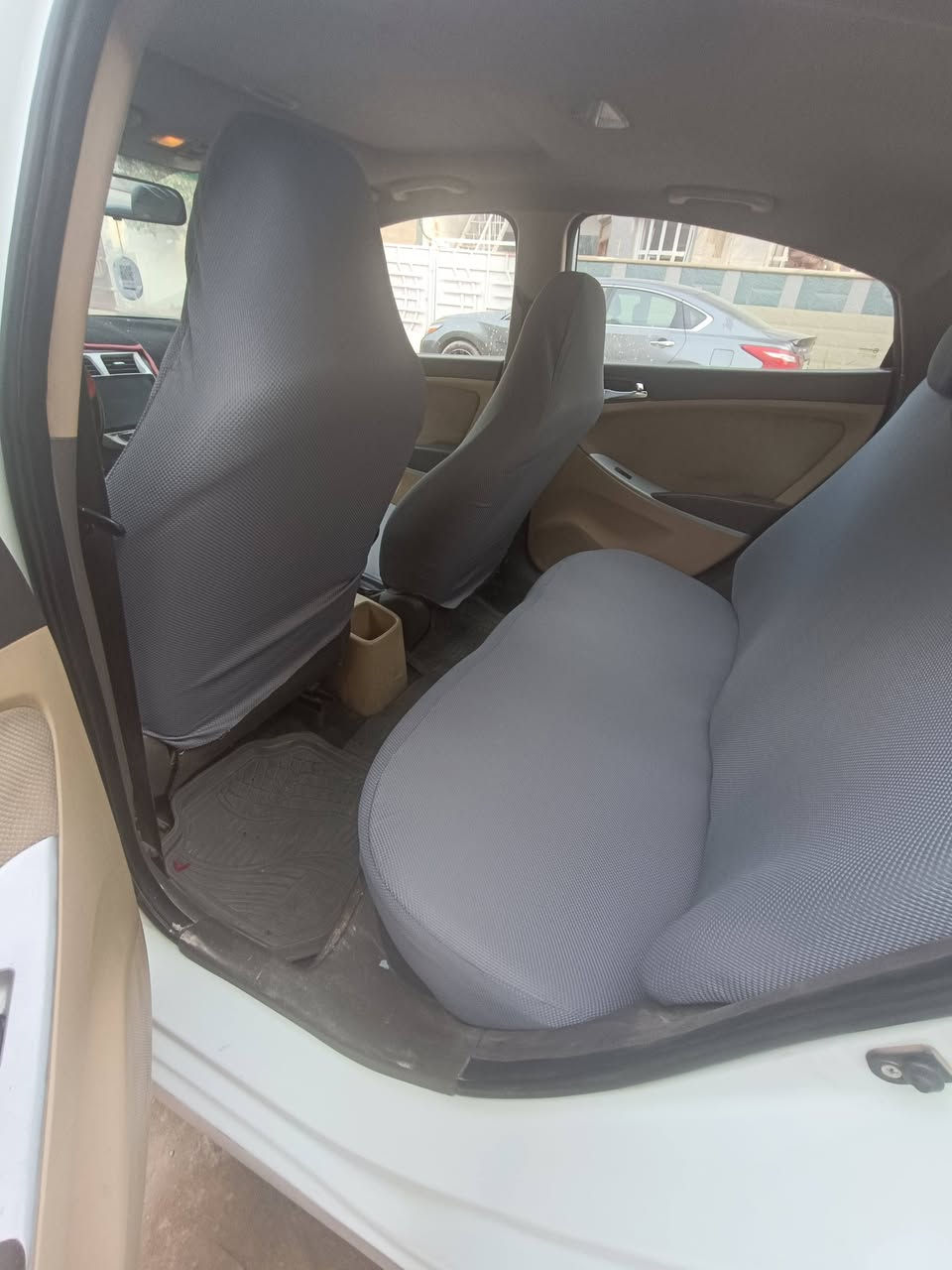 السلام عليكم
اكسنت خليجي 2011 محرك 1600 لون ابيض 

السيارة ماشية 220 الف كيلو

كير جديد مبدل قبل 3 اشهر بعده بالضمان مال شركة

محرك عليه ادامة كل الواشرات وكازكيت معلة لمنع الدوانص

السيارة بيها منظومة غاز

ويل كب حجم 16 عدد 5
تحكم ستيرن

منظومة تبريد جديدة قبل 7 اشهر مبدله كومبريسر راديتر بخاخ وفريز

شاشة اندرويد امبلفاير وكامرة وحساسات رجوع رفتحة سقف واشاير بالمري وتجوة كرسي سايق

السيارة بيها جاملغ امامي عكس السايق مصلح وصورة الحادث موجودة بالمنشور

السيارة رقم بغداد بأسمي

السعر 88 وبيها مجال قليل حك الجية

***********
