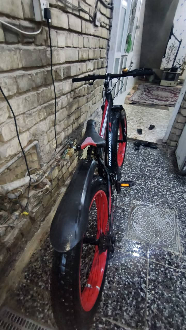 لقطه بايسكل الا بشده سعر 100 مكاني بغداد الشعله

***********
