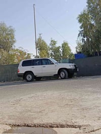 لاندكروزر • موديل ٢٠٠٠ • رقم السليمانية