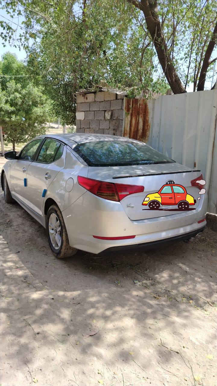 سلام عليكم كيا اوبتيما 2011لون رصاصي بيها جراد وبعض الملاحظات رقمهة انبار انكليزي محرك 2400دوش رقمي *********** السعر 86 بيها مجال قليل كير محرك مكفول
