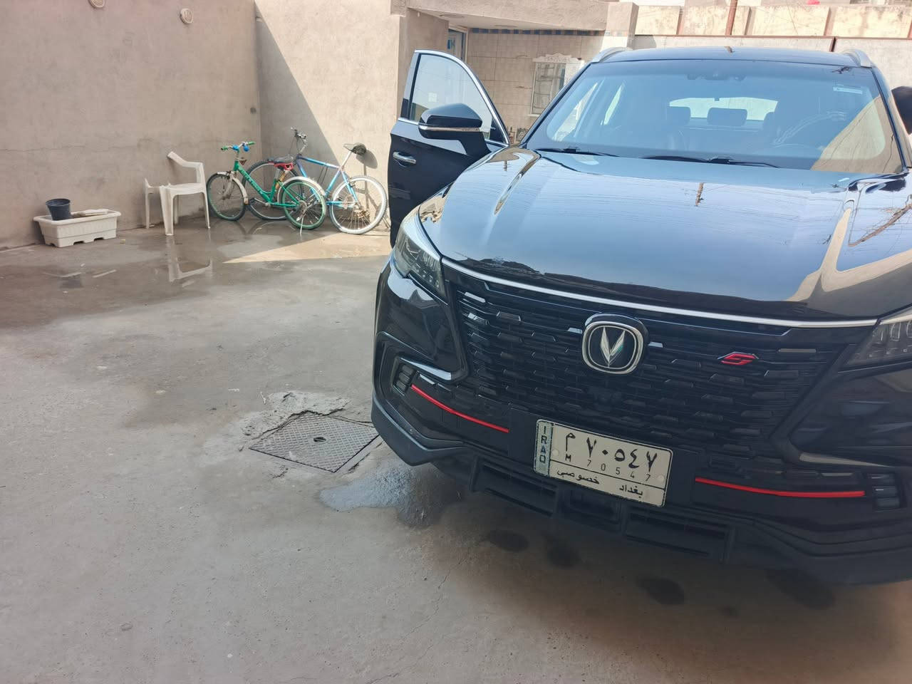 سلام عليكم شانجان cs85للبيع مديل 2022
سيارة ماشيه٦٥  الف كيلو بعدها بضمان الشركه
بحالة الوكالة جديدة 
مواصفات تشغيل عن بعد 
كشنات تبريد  كهرباء 
تحكم مقود منع الخروج عن المسار 
منع الاصطدام 
تشغيل عن بعد وتتحرك عن بعد بل بصمة وقوف تلقائي
كير طيارة محرك 2000تيربو 🚀🚀🚀
8وسائد هوائية 
فتحة بانوراما
سايد بريك بصمة 
4وضعيات قيادة 
ايكو نورمال سبورت ❄️ ثلجي
كاميرا 360 
دوسات كهرباىيه مع فتح الابواب 
السياره مكفوله وحلوه ماعدا بارد كلش صغير بالباب مال الصدر 
رقم بغداد موجوده بغداد حي العامل او بلديات
سعرهه164 قابل للتفاوض رقم الهاتف ***********
