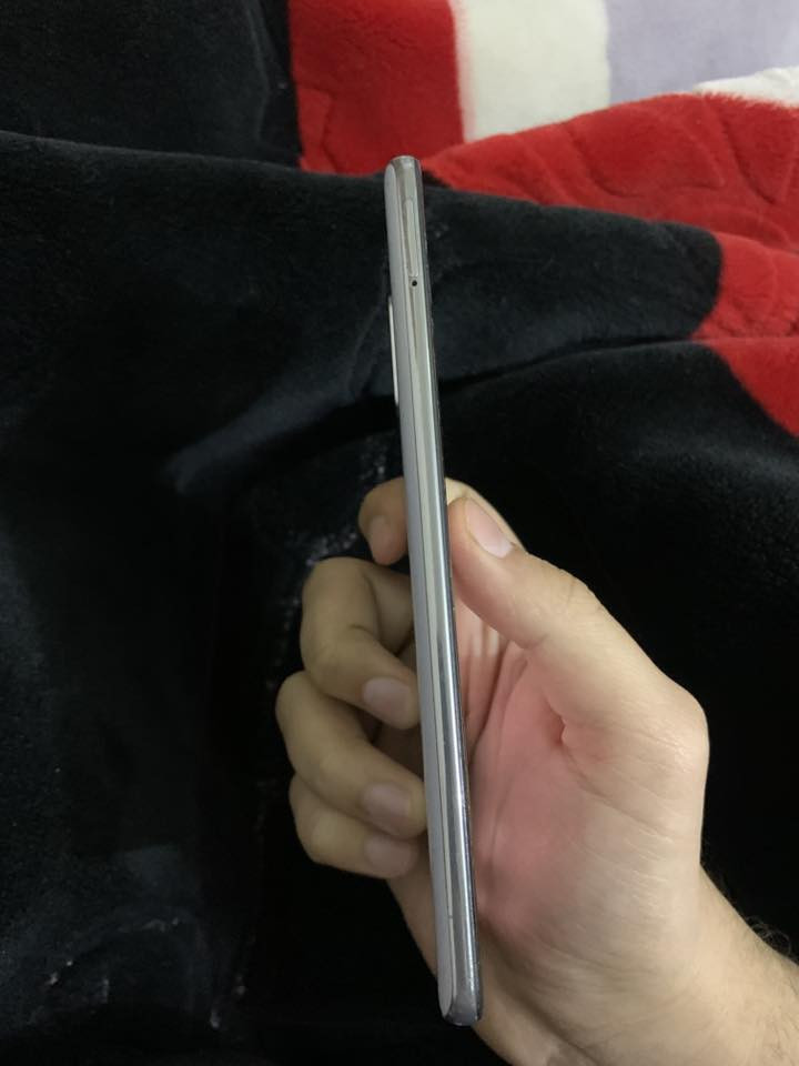 اسلام عليكم (معتاز)تلفوني گلكسي اي71 تلفون اسمع بي بس اغاني ما استعمله تلفون نضيف وجديد  الله شهاد بس جنت اركض وجع مني ونكسرت شاشته وسعر الشاشه٢٥ سعر التلفون75 احسن متاخذلك كوبي. ب80/90هاذ يخبل وكامرته تخبل وجدا حلو  تواصل فقط رقم *********** وحته اذا تريد لاتبدل شاشه لان مماثره عليه مكاني السيديه حي الاعلام
