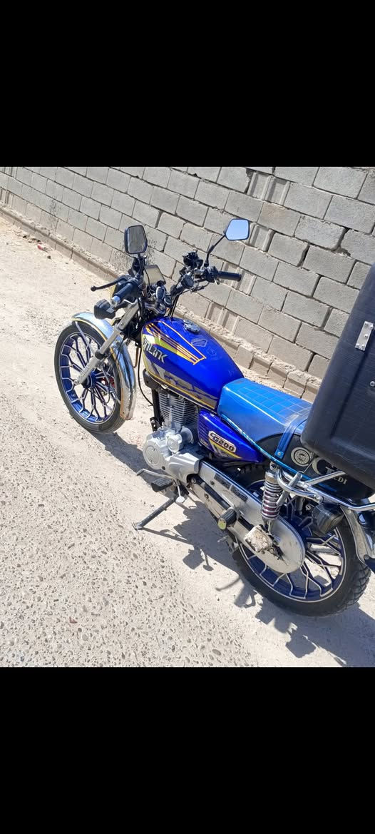 سلام عليكم 
دراجه موديل ربعه وعشرين 24نضيفه وراق كامله 

شاير لايت كهربيات كله شغاله شلعه حلوه 

المكان ابو غريب السعر 650بيه مجال 

مكلف بل نشر ***********
