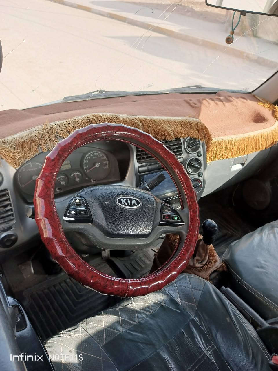 السلام عليكم سياره للبيع 2013مكاني ديوانيه شاميه والسعر 93الرقم ***********
