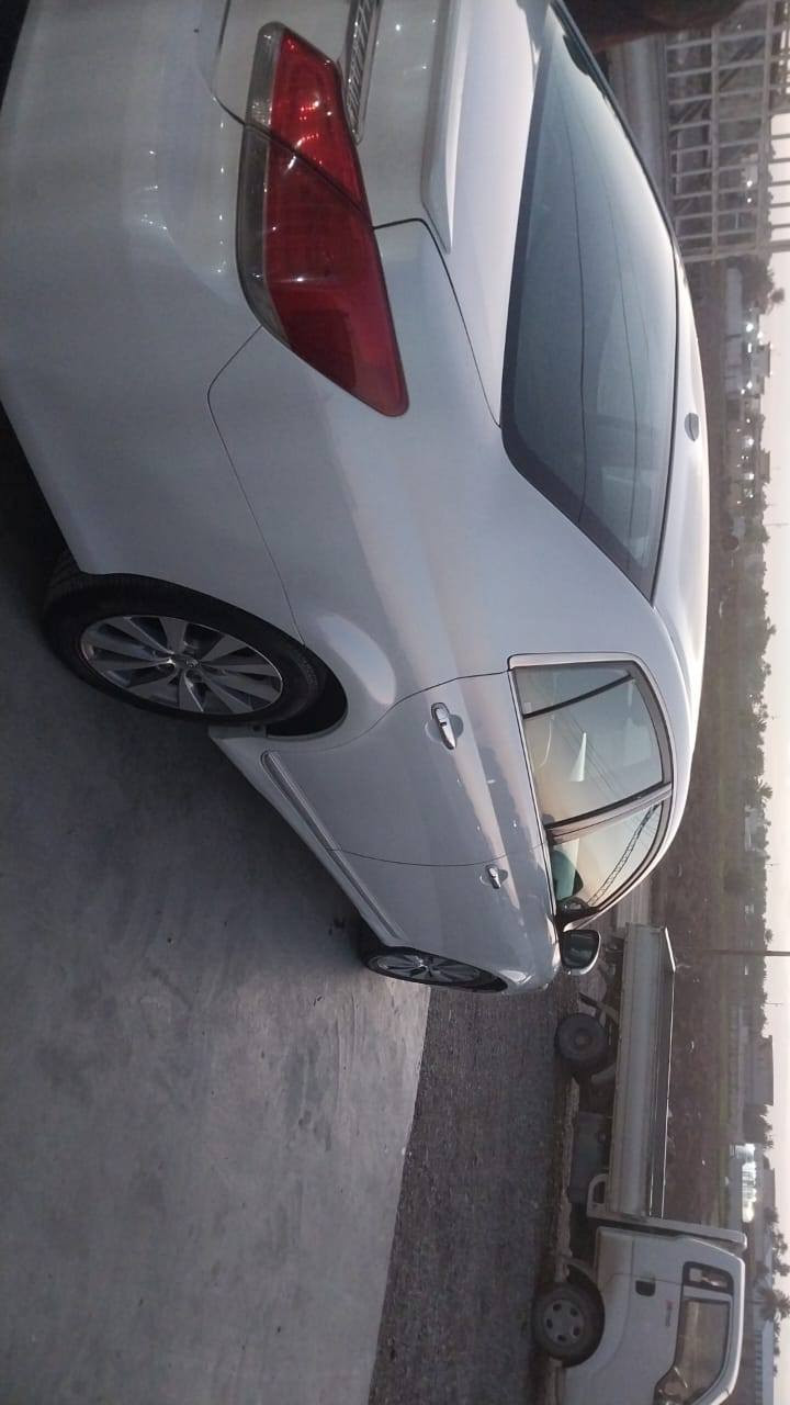 السلام عليكم
للبيع افلون ٢٠١١ وارد أمريكا سيارة فول مواصفات بصمه كير محرك شرط رقم بغداد انگليزي بيه رش بنيد وجاملغ بدون دواخل مكانه بلد سعره ١٨٠ بيه مجال وشراي يتصل ***********
