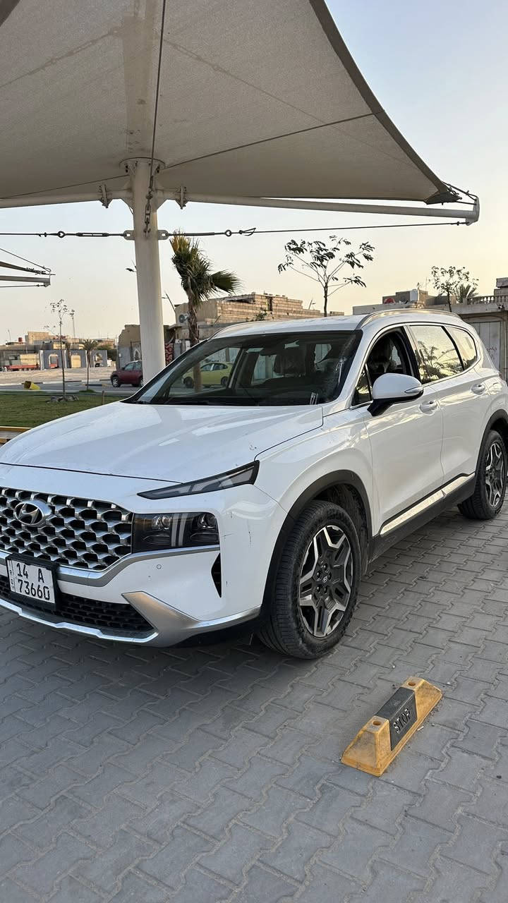 سلام عليكم 
ستنافي مديل 2023
خليجي V6 سته سلندر 3.5 نص فول سبعه راكب 
رقم بصره بسمي 
بيه باب الصدر والي وراه بارد PDR
مكان السياره بصره 
ماشيه 42 الف 
تحويل ثاني يوم
سعراهاا 265 بيه مجال 
 رقم الهاتف ***********
